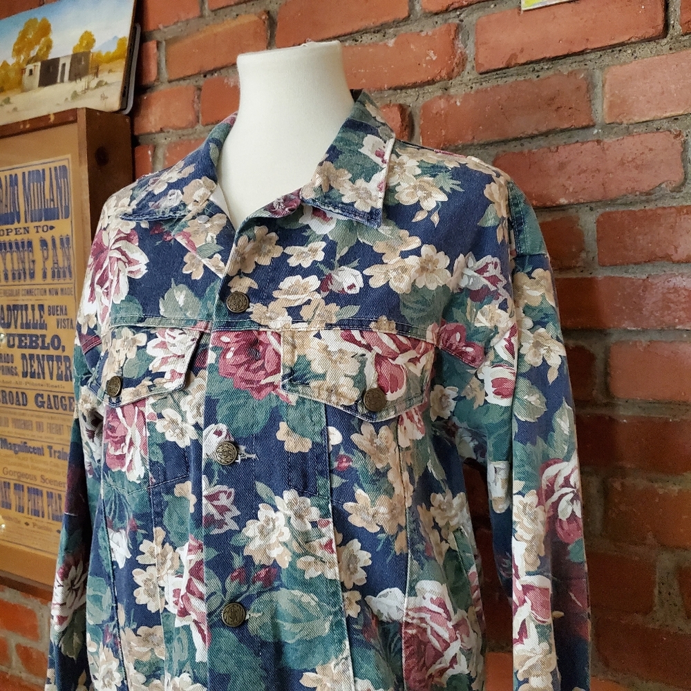 Vintage 90s Floral Denim Trucker Jacket Stuffed Sh